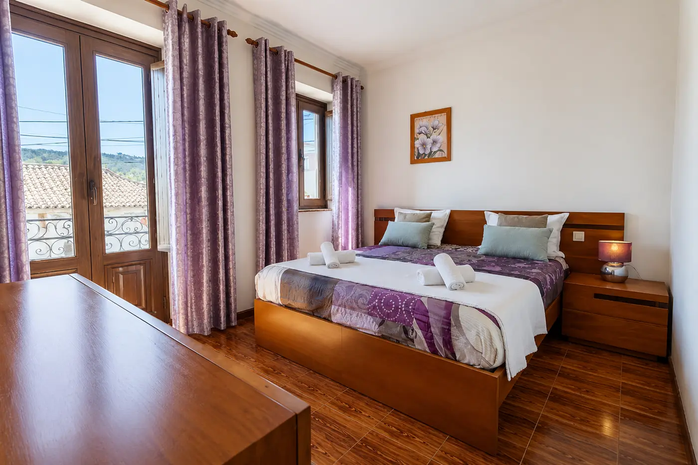 Quarto com cama de casal