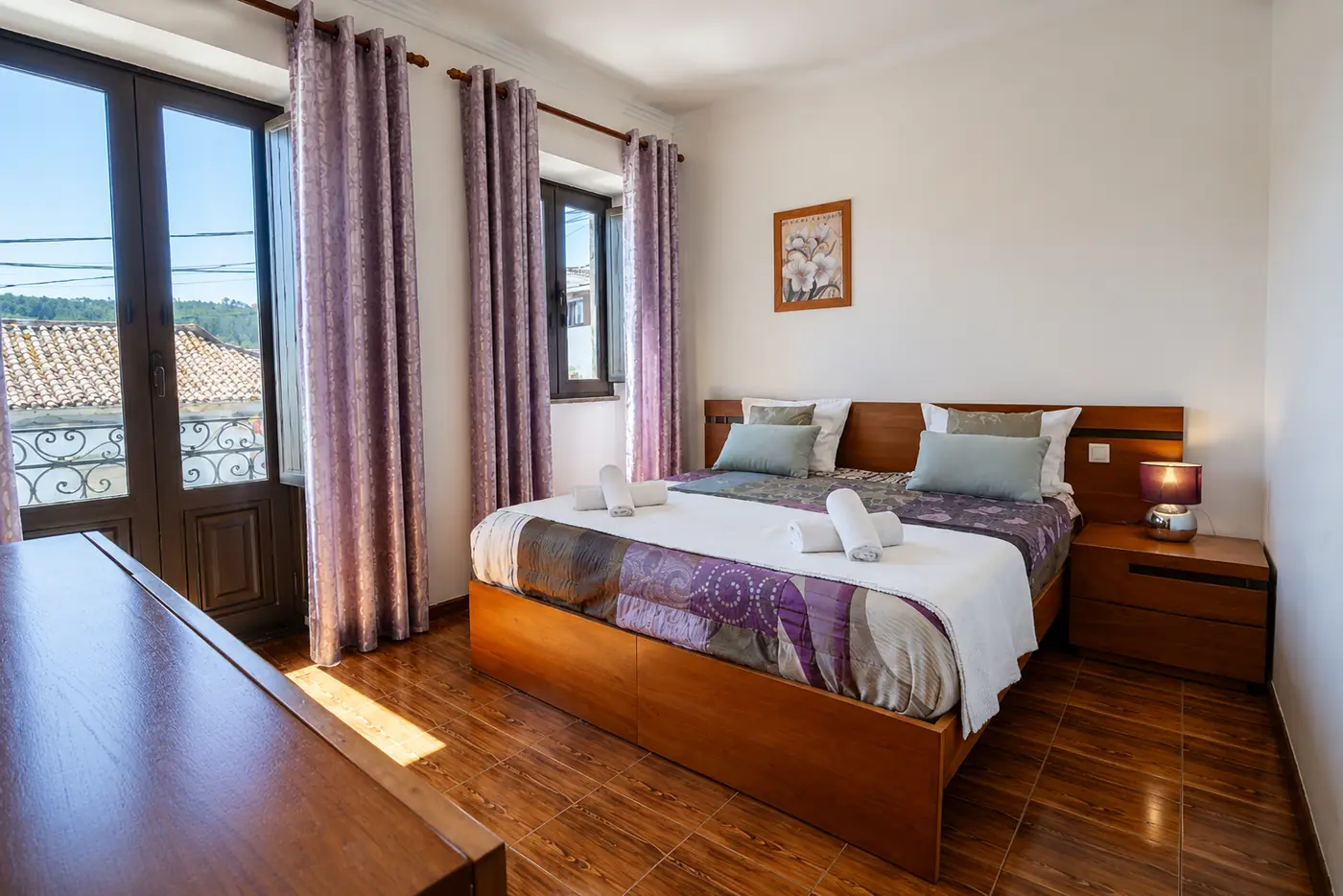 Quarto com cama de casal